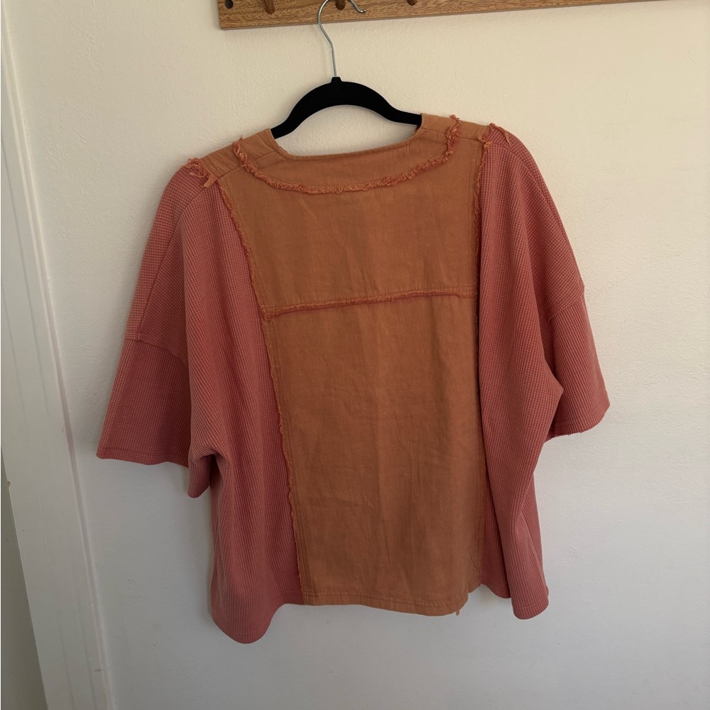 POL Two-Tone Rust Pink & Camel Button Front Women’s Top - Picture 3 of 6